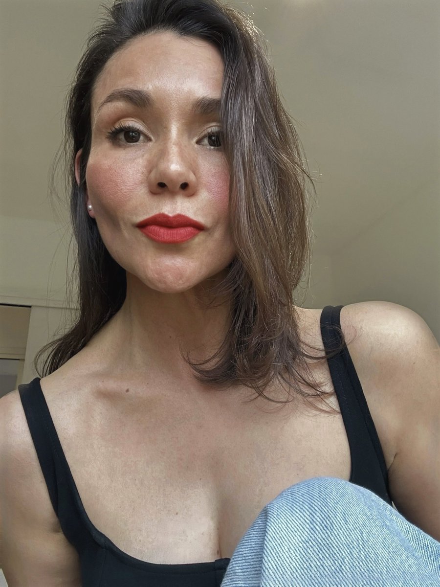 Rosario in Paris ᥫ᭡ tweet media