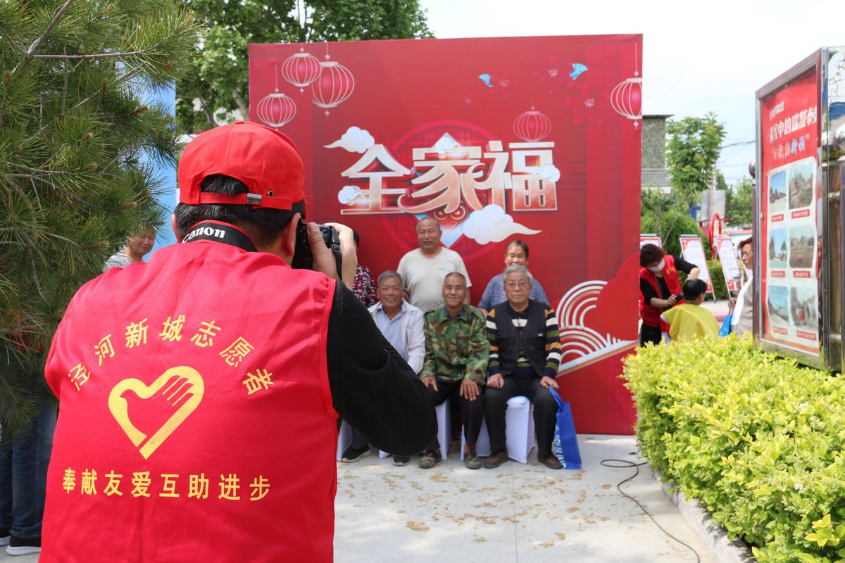 MAXX DAMAGE! tweet media