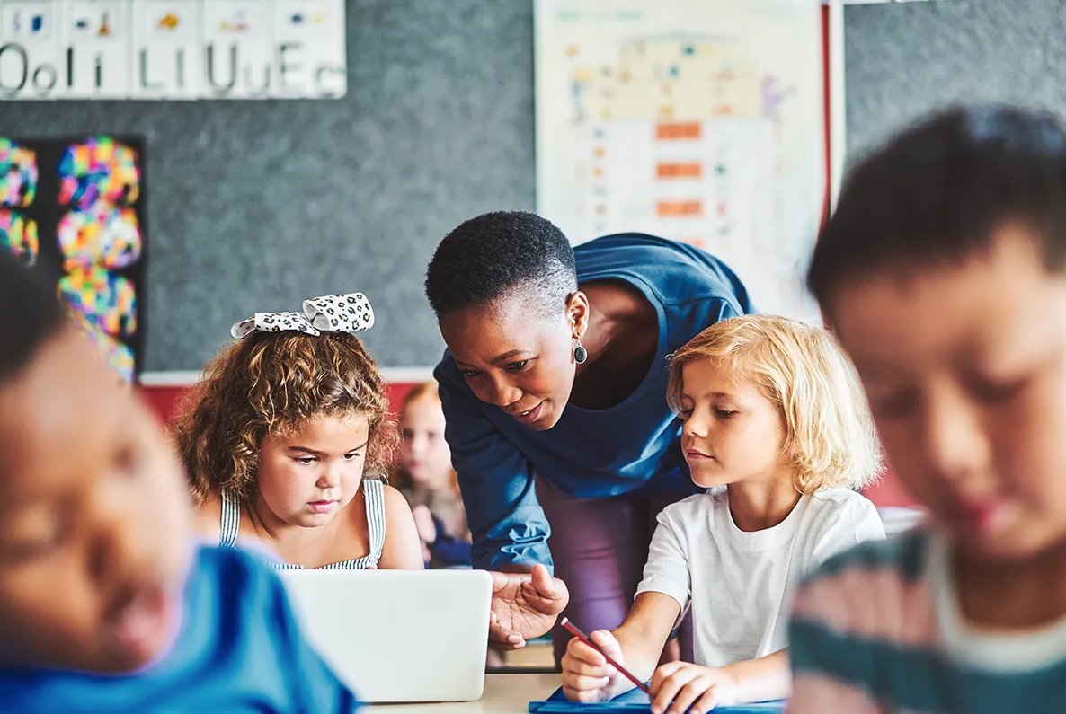 AbuseTraining's tweet photo. California just changed the rules on child abuse prevention training in schools. Here’s what you need to know if you work or volunteer at a California school. 
https://t.co/k1QbV17hkT https://t.co/KCXvBcl2hE