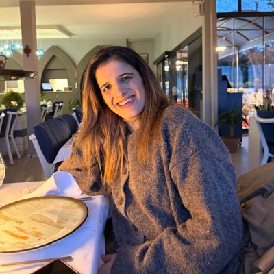 Busraaasirin's tweet photo. #YeniProfilResmi https://t.co/6DRQYgEkRq