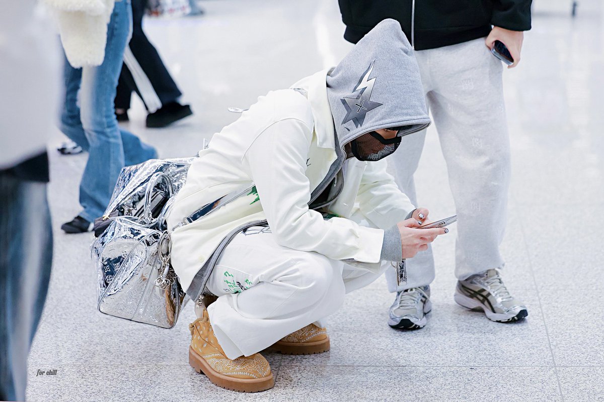 𝙛𝙤𝙧 𝙘𝙝𝙞𝙡𝙡 tweet media