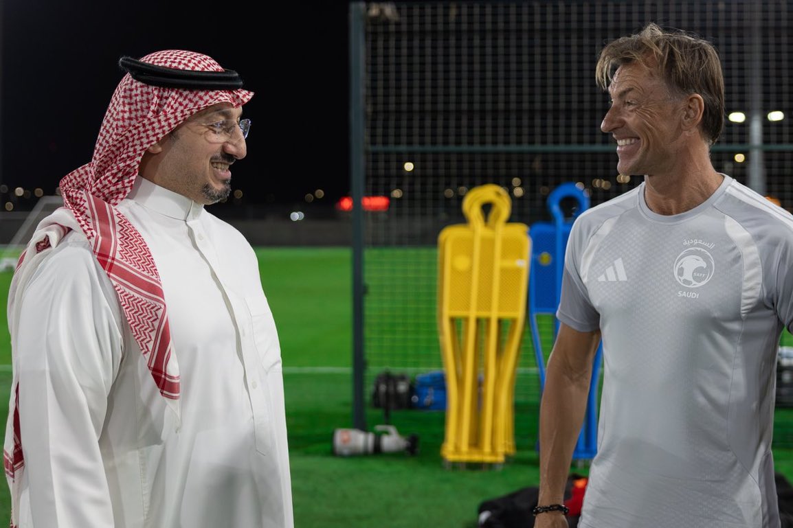 البيت الهلالي tweet media