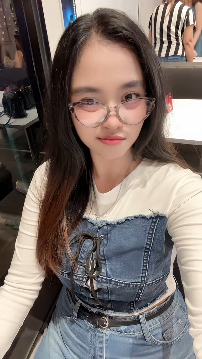 Devina Adelyn 〖 Davidbeatt 】 tweet media