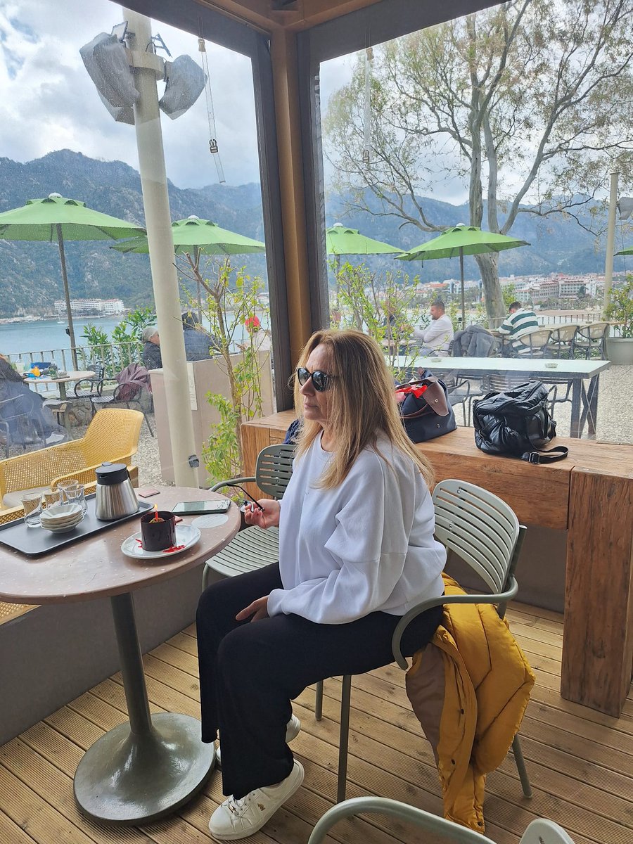 CecilCem's tweet image. "I am in love with this quote; if you overthink the worst, why can't you overthink the best."

Doğumgünü kutlamaları bu yıl erken başladı💜🙏🧿💜

Kalbimizi hep iyi tutalım, her şey vakti gelince yerli yerine oturuyor🧿

#birthday #1stofapril 💜🙏🧿💜