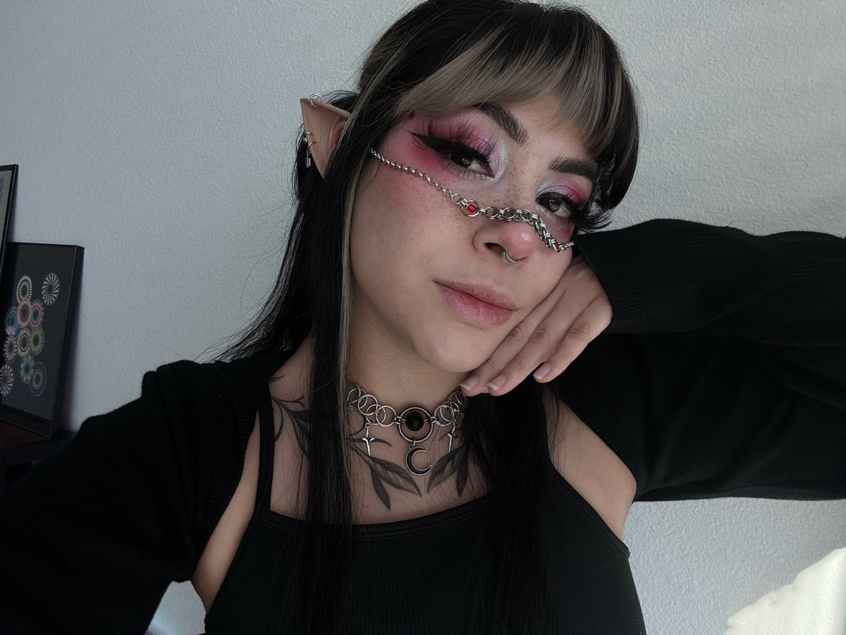 𝘚𝘦𝘳 𝘌𝘭𝘭𝘪𝘦 ➳⋆⟡⋆♡ tweet media