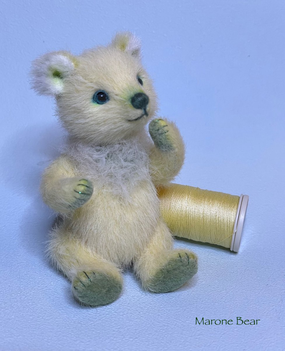 NaokoMarone's tweet image. 誕生しました🐣✨
(9cmくらい)
#テディベア
#teddybear
#春色のテディベア