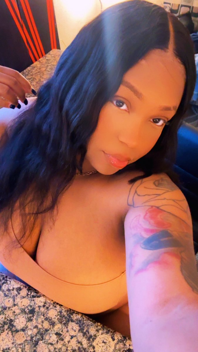 Chellyxoc tweet media