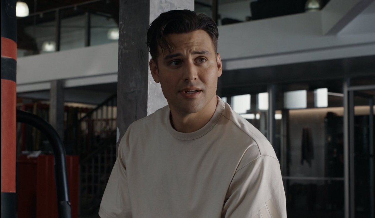 bella *ੈ✩‧₊˚ tweet media