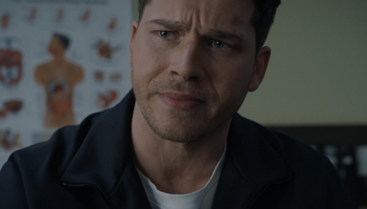 bella *ੈ✩‧₊˚ tweet media