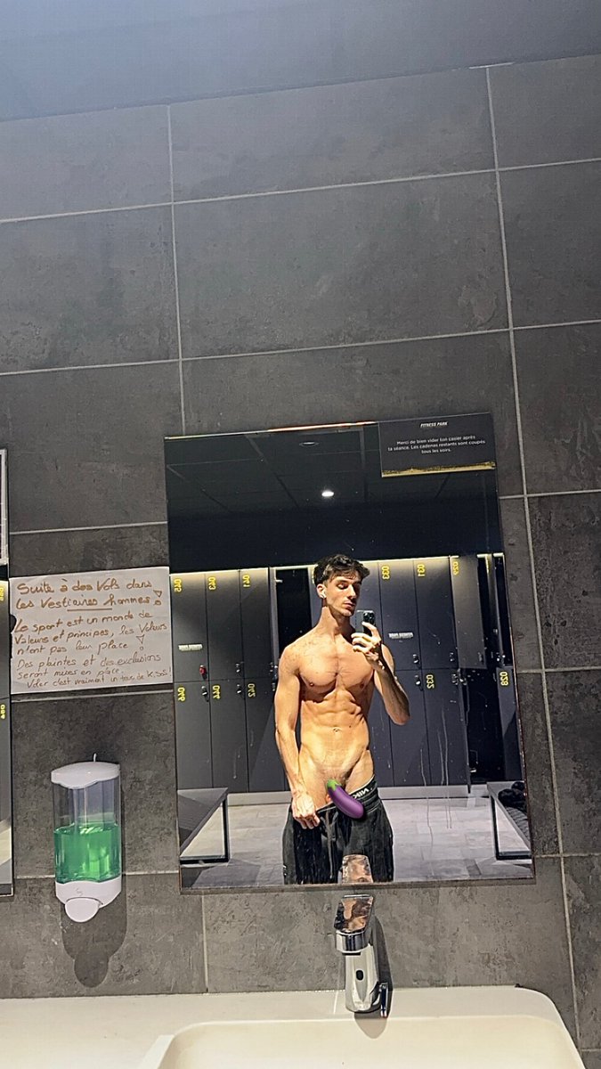 Angel gym tweet media