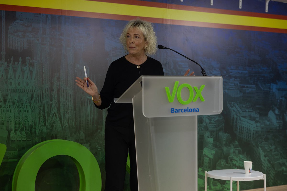 vox_barcelona's tweet photo. Éxito de la conferencia ‘La situación del alquiler en España: Problemas y Soluciones’.

Gracias a todos por la asistencia masiva. https://t.co/gAW1lLNem6