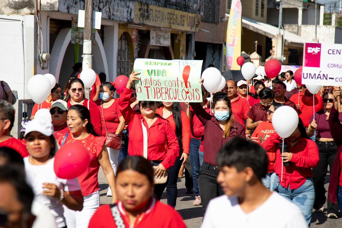 AyuntaUman_'s tweet photo. ✨ La #salud de nuestras familias es prioridad.

En el marco del Día Mundial de la Lucha contra la #Tuberculosis (24 de marzo), caminamos en Umán del Cementerio a la Unidad Deportiva Solidaridad, promoviendo la prevención y acercando servicios gratuitos de salud. 

@keniaWalldina https://t.co/JOK8EnRg1L
