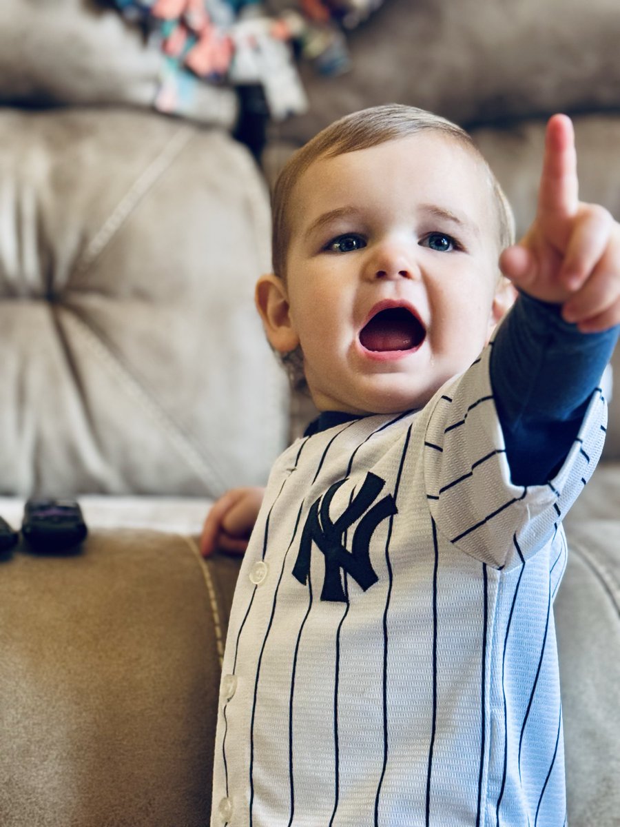 trishnj27's tweet photo. Bowen Tedd says THERE IT GOES... SEE YA!! 

Let's go Yankees!!! From Newport NY. 

#Toyotapinstripepride #Yesnetwork https://t.co/FXHi2i0VYb