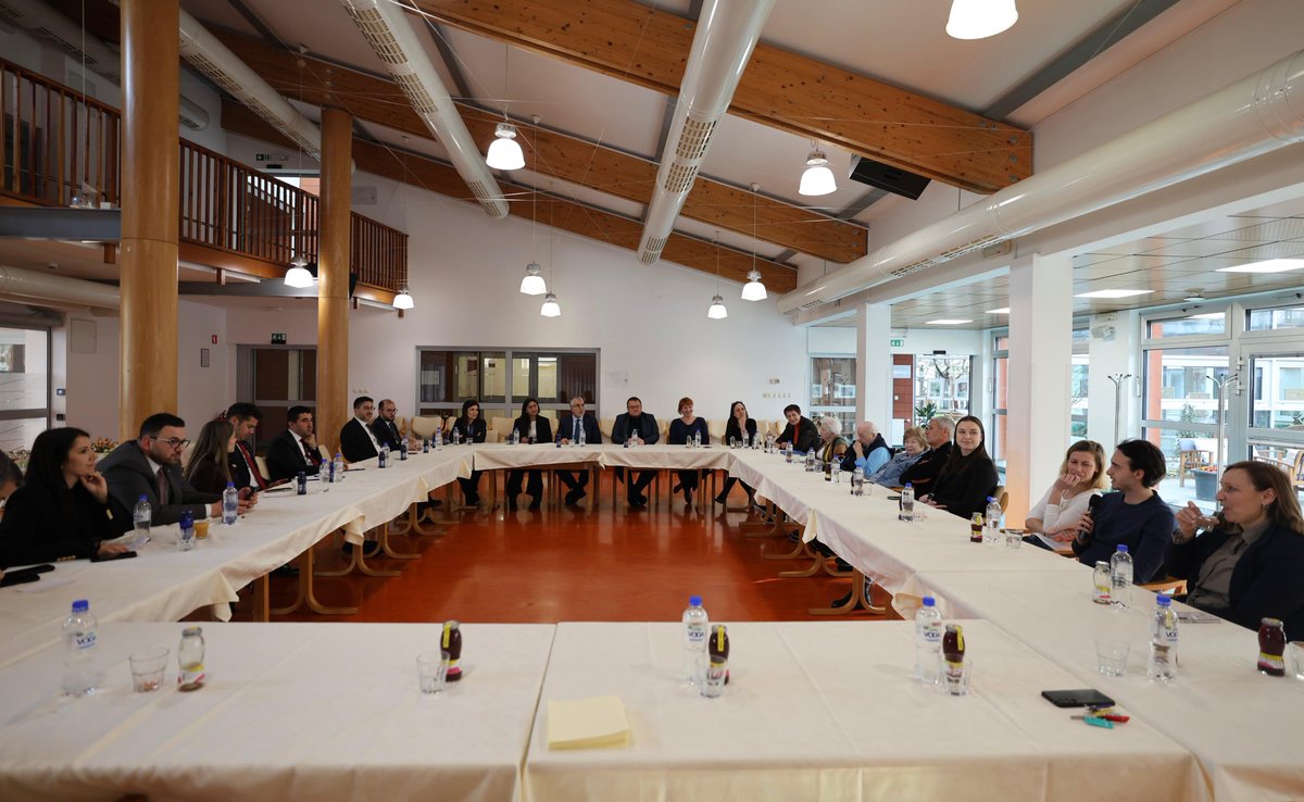 Lübliyana ziyaretimizde Yaşlı Bakım Sigortası Uygulaması’nı hayata geçiren Slovenya Hükümeti’nin deneyim ve politikalarını inceledik.

Uzun süreli bakım sigortasının yasal ve finansal süreçleri ile uygulama örneklerini detaylı bir şekilde değerlendirdik. Her toplum için önemli