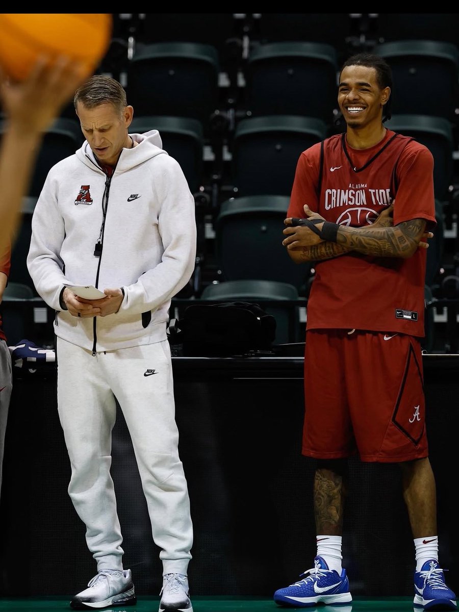 Thomas Anderson tweet media