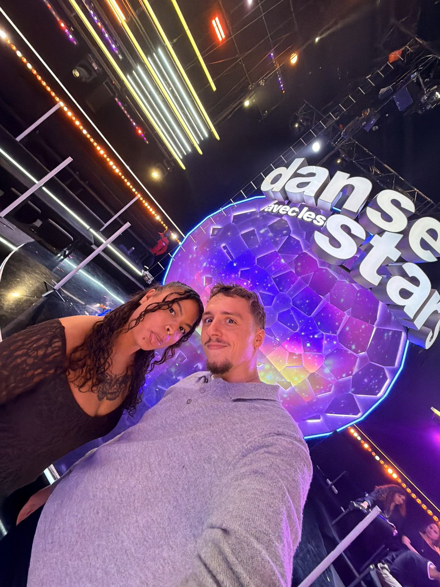 loriane 🪩 44 tweet media