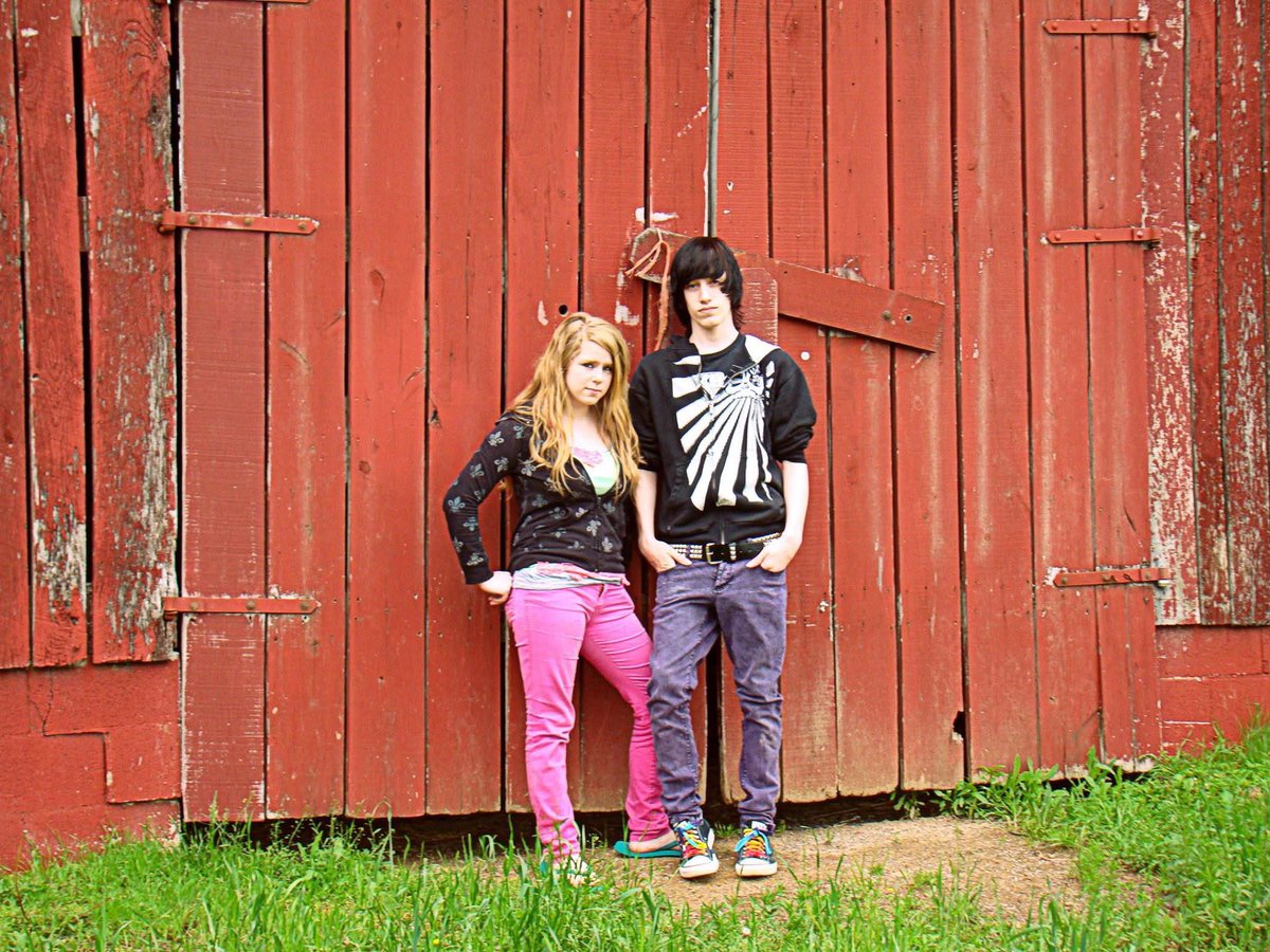 More pictures of my old emo self inside of the Hannah Montana Movie house and barn