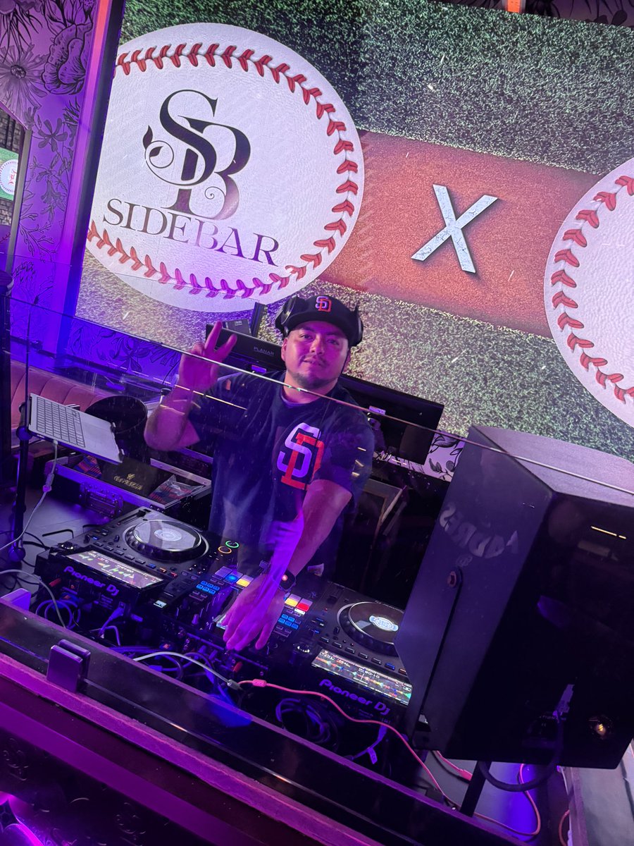 Coach Hop tweet media