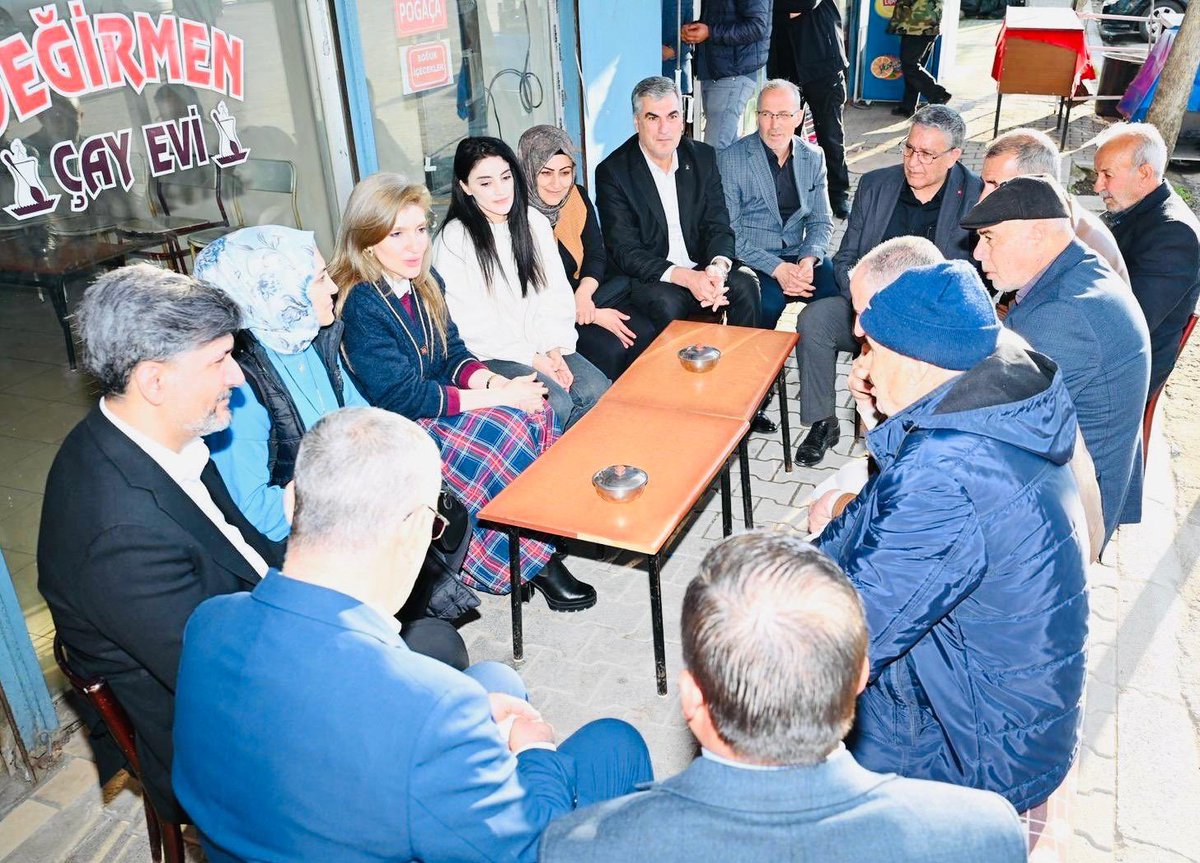 📍 Kale | Değirmen Mevkii Esnaf Ziyareti 

📌 Kale Değirmen mevkiinde faaliyet gösteren esnaflarımızı ziyaret ederek hem çalışmalarını yerinde gördük hem de gündelik hayatın içinden samimi sohbetler gerçekleştirdik.🤝🌿

📌 Çay ocağında kısa bir mola verip bir bardak çay