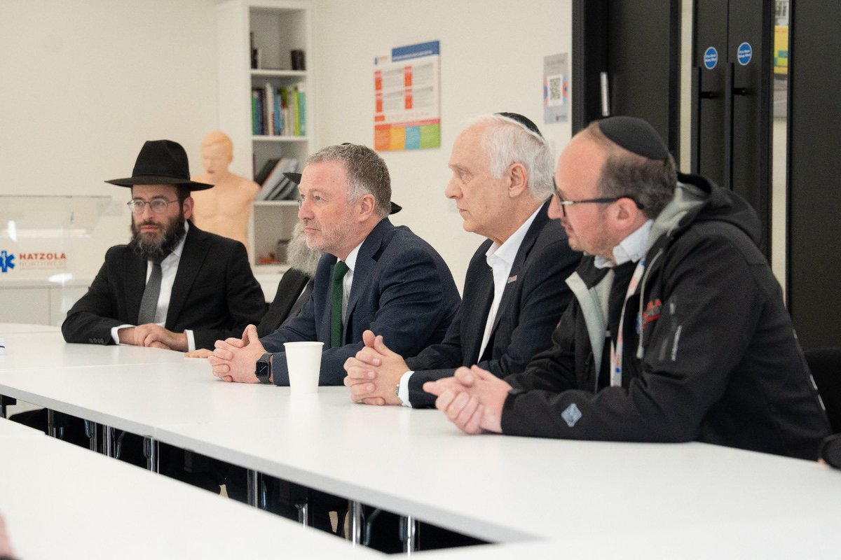 Steve Reed tweet media