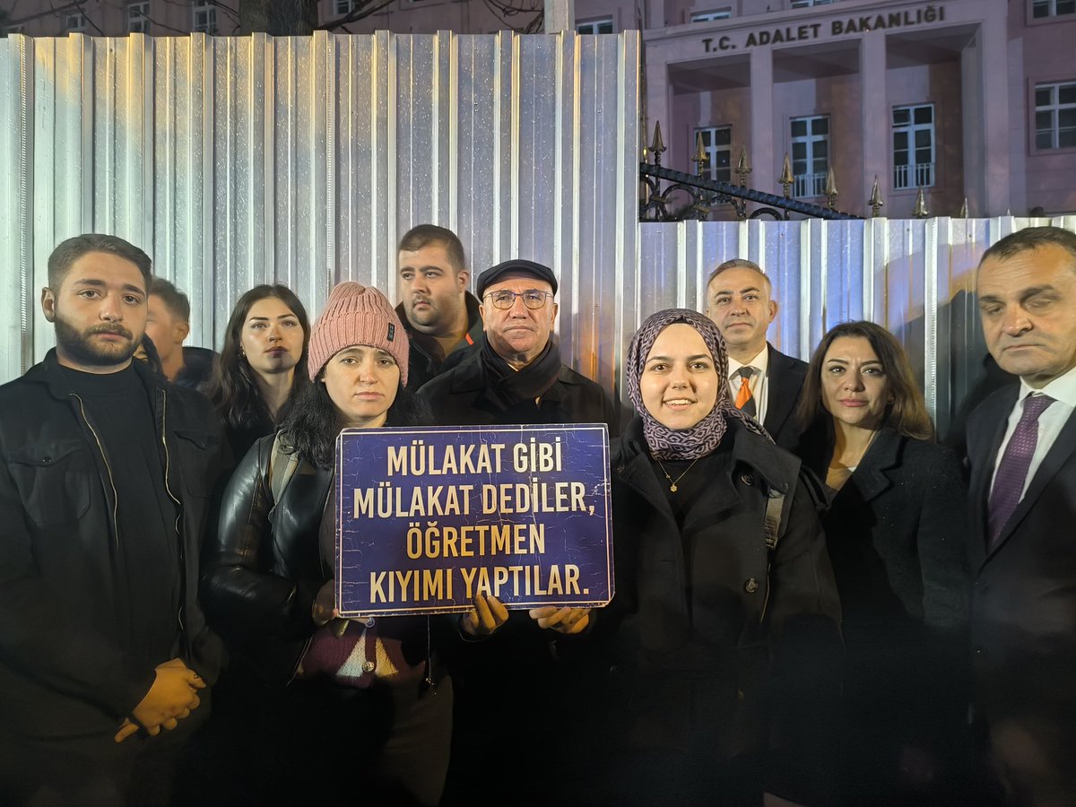 <a href="/MulakatPlatform/">Mülakat Mağduru Öğretmenler Platformu</a> <a href="/MTanal/">Av.Mahmut TANAL</a> <a href="/herkesicinCHP/">CHP 🇹🇷</a> Teşekkürler <a href="/MTanal/">Av.Mahmut TANAL</a> <a href="/Suat_Ozcagdas/">Suat Özçağdaş</a> 🙏