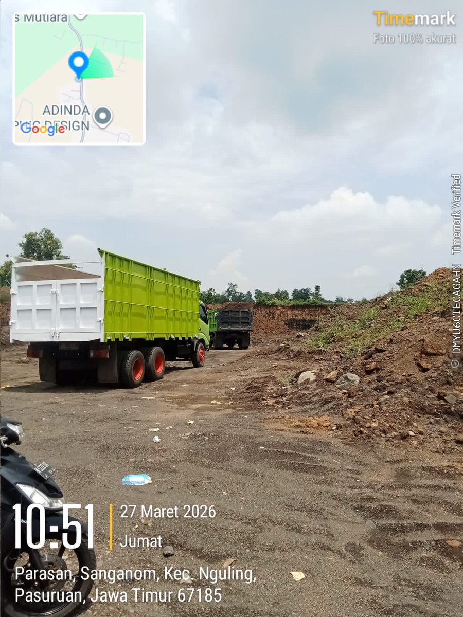 SuaraBangsa's tweet photo. Dua Tambang Sanganom Disorot..! Jalan Rusak, Solar Subsidi Diduga Dipakai, Polres Pasuruan Kota "Masih Proses"

https://t.co/qThM7iwv1z https://t.co/qHyRrpOgv8