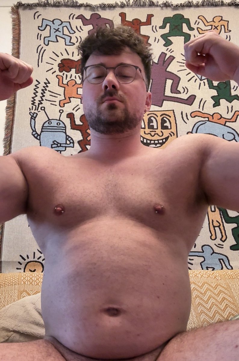 Muscle Bear in Training tweet media