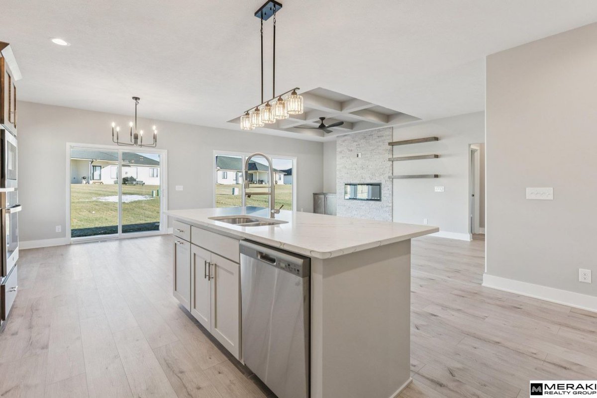DreamscapeOmaha's tweet photo. Plenty of open space for entertaining in this new 4 bed, 3 bath, 1.5 story home in Calarosa located within the Elkhorn School District. #HouseofHope

See more at:
https://t.co/1yjPB7n60Z https://t.co/vqnAnCCcBB