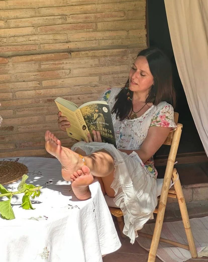 Reading Is Sexy tweet media