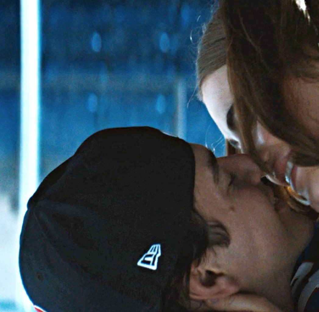 𝐞𝐥𝐥𝐞 tweet media