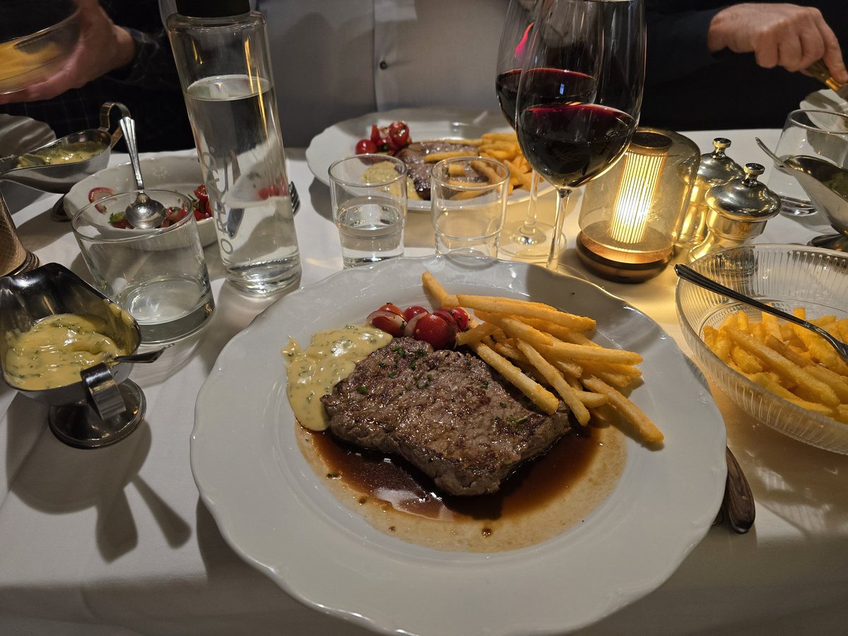 Fantomen i Stockholm 🇺🇦🇵🇱🇮🇱🇸🇪🇨🇿🇨🇦🇯🇵 tweet media