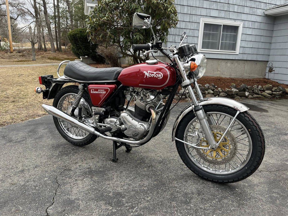 Moto_History's tweet image. The post 1969 Norton Commando has such a classic and refined look. These are beautiful motorcycles.  #nortonmotorcycles  #britishmotorcycles  #classicmotorcycles  #motorcycleengineering  #norton