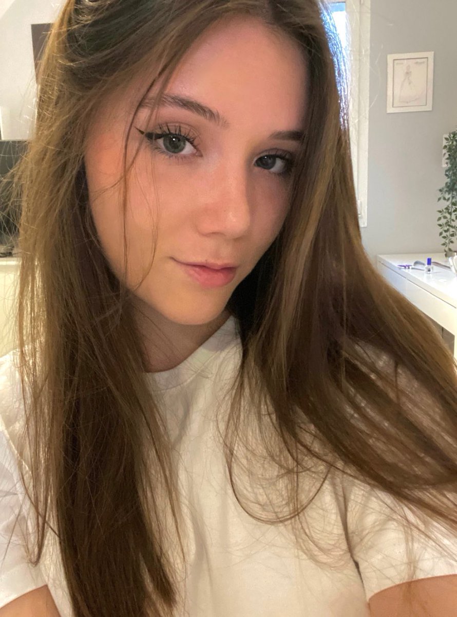 alicia #OliviaIsComing tweet media