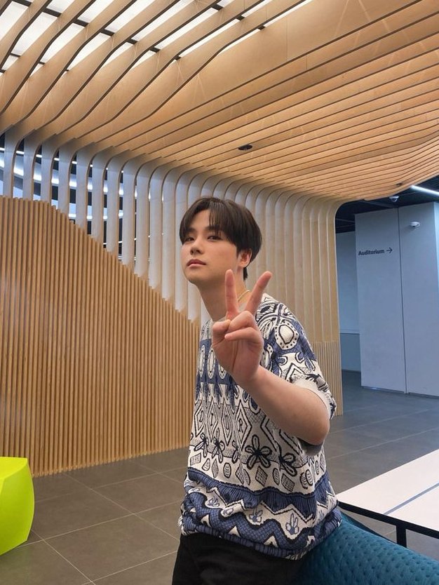 JINHWAN ARCHIVE tweet media