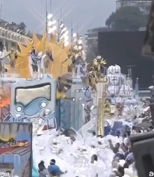 Este capacete NÃO é do Boutsen. tweet media