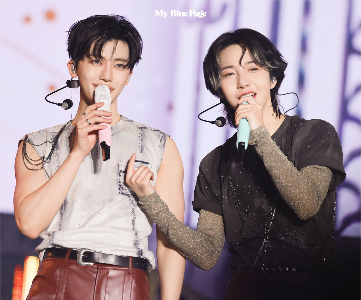 ᴍy ʙʟᴜᴇ ᴩᴀɢᴇ tweet media