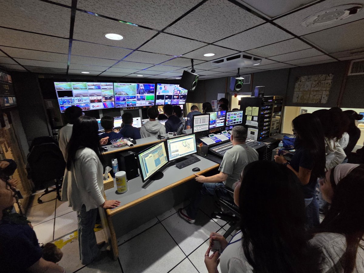 ElenaMo2016's tweet photo. What a day for our AVID Richardson Jaguars! 🐆✨

Students visited KVIA and experienced what it’s like to work in media firsthand.

Thank you, KVIA, for inspiring our future leaders! #AVID #JaguarPride #FutureReady https://t.co/AUpL4jYybW