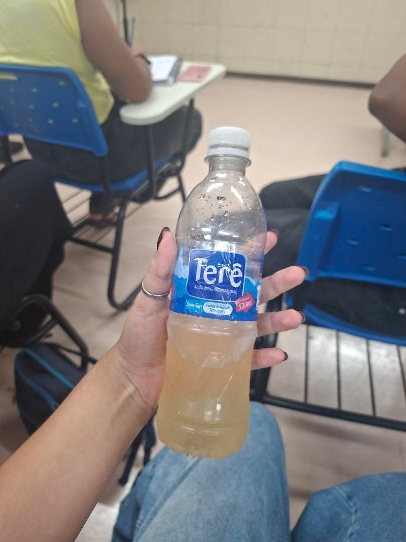 SpottedUFRJ tweet media