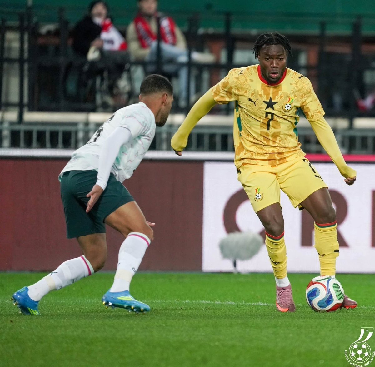 Sweet FMOnline tweet media