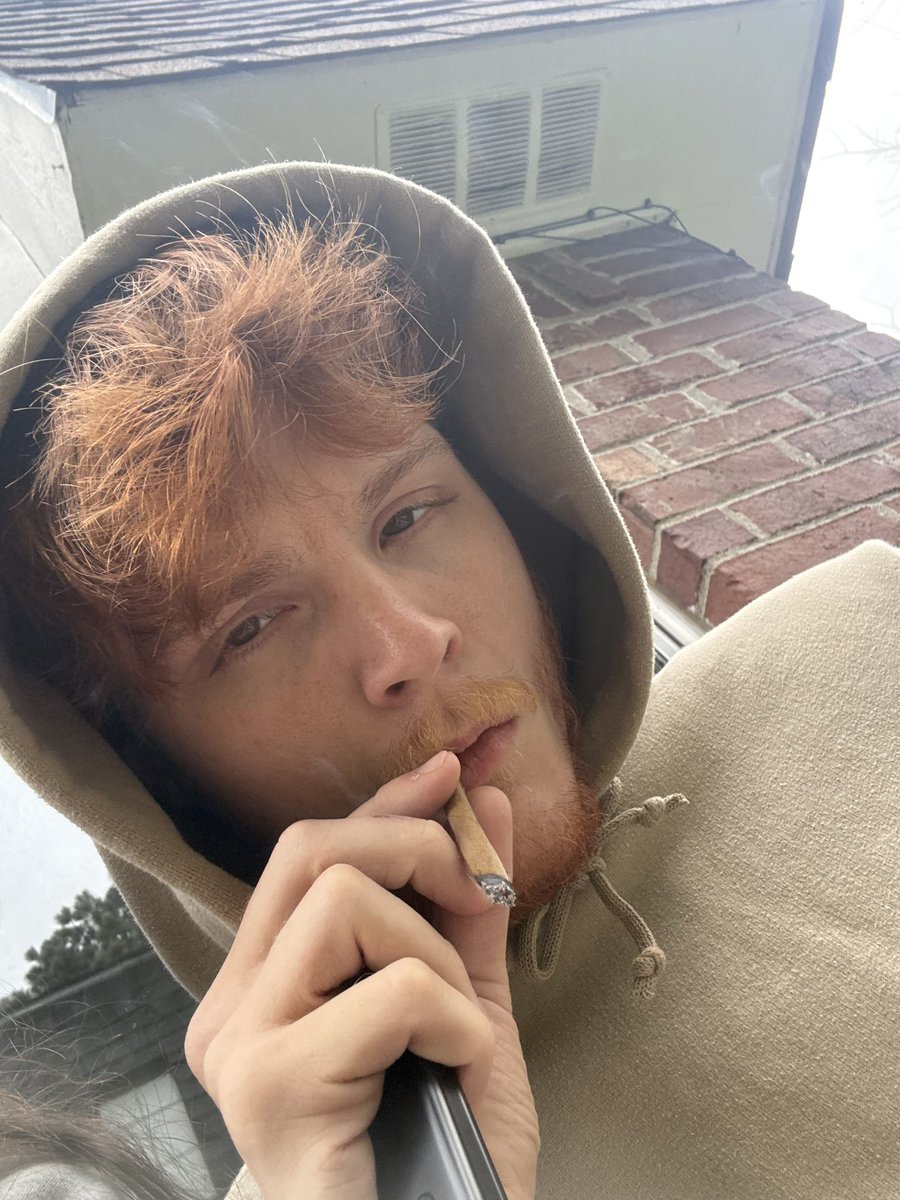 forbiddenging👹😶‍🌫️ tweet media