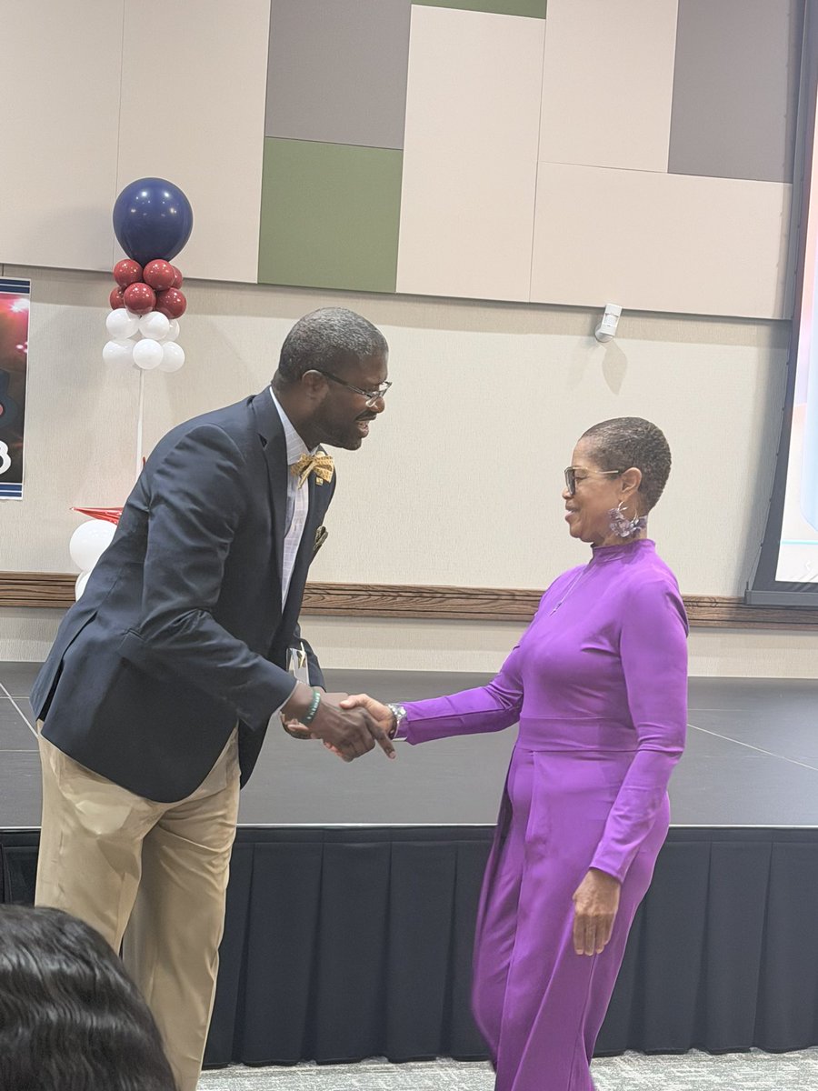 Dr. Tessia Brixey tweet media