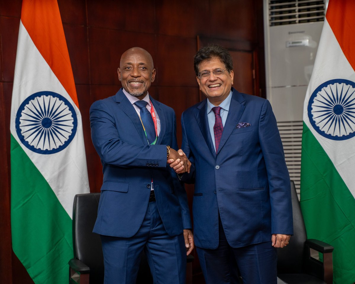 PiyushGoyal's tweet photo. Met Mr. Dwight Fitzgerald Bramble, Minister of Foreign Affairs, Foreign Trade, Foreign Investment and Diaspora Affairs of Saint Vincent and the Grenadines, and exchanged views on #WTOMC14 agenda. https://t.co/sTYNlJYkF0