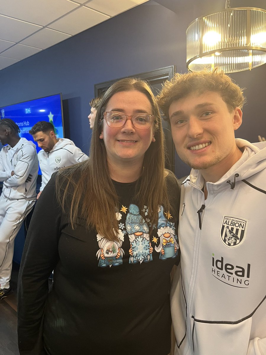 Sheri Bobbins 𓅪 tweet media