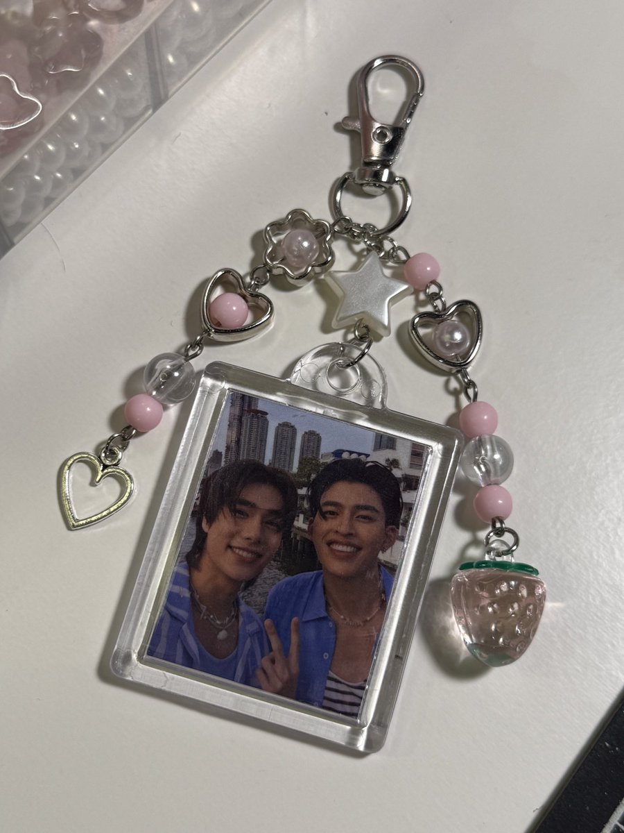 MiilkStore tweet media