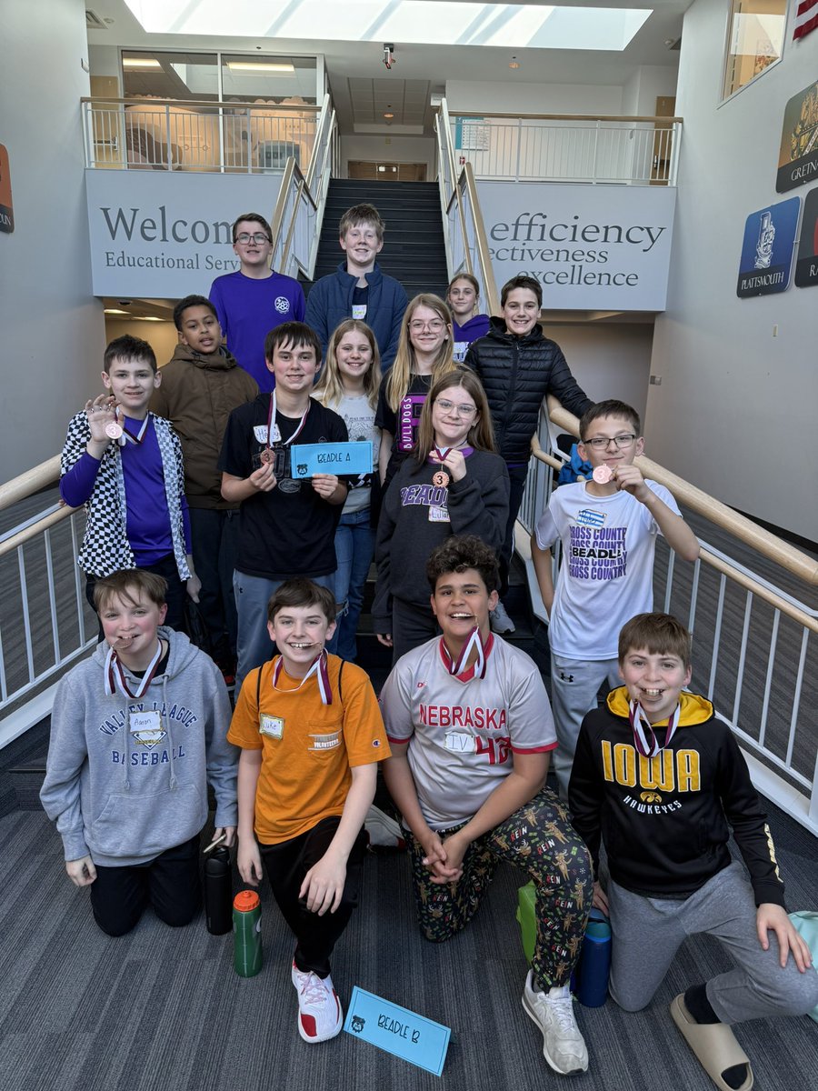 BMSHAL_Hahn's tweet photo. 6th grade MPS Quiz Bowl today!  2nd and 3rd place to BMS A and B today! @BMSActivities @MPS_HAL https://t.co/HDiH14xksl