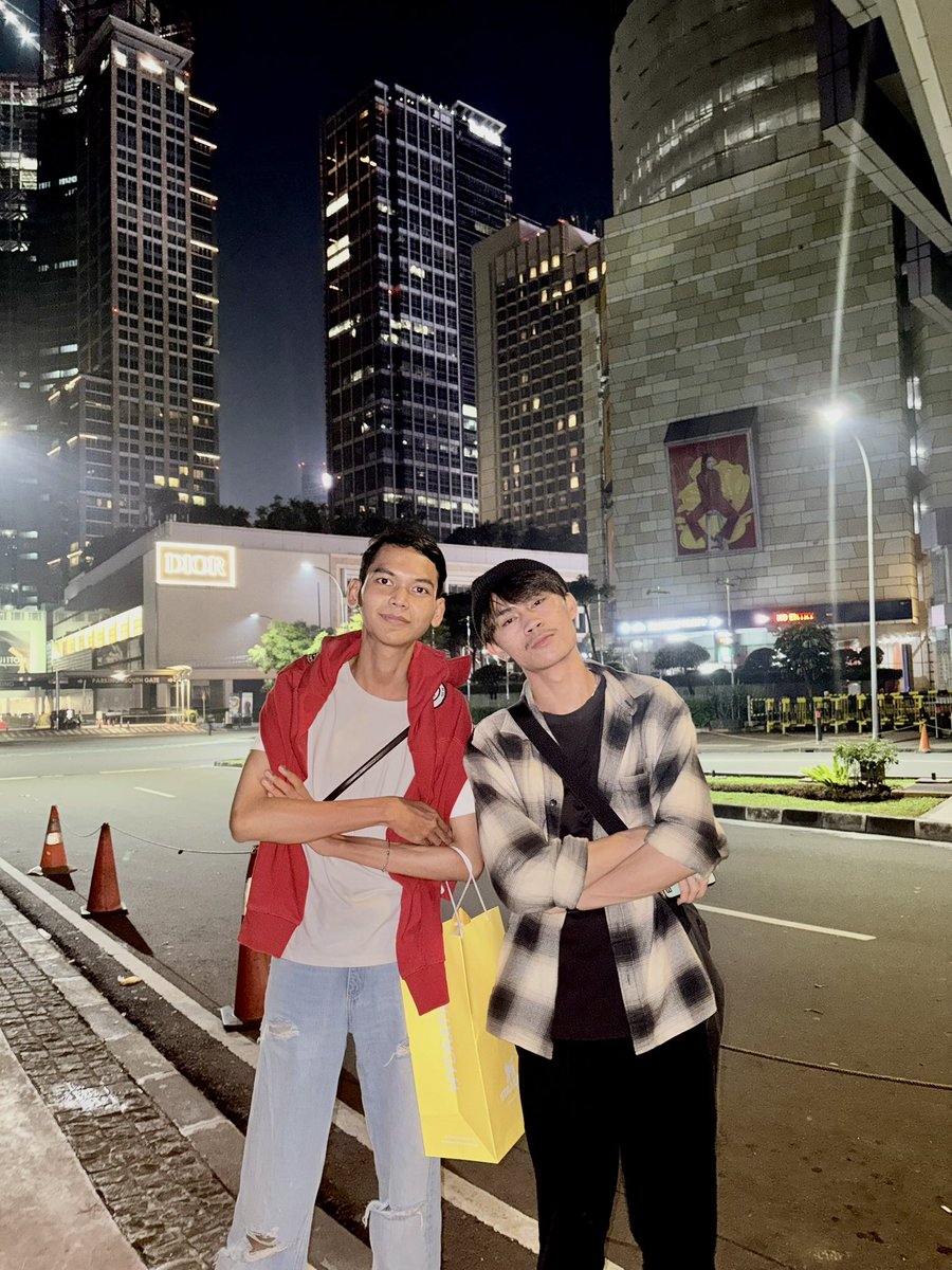 fansyah❦ tweet media