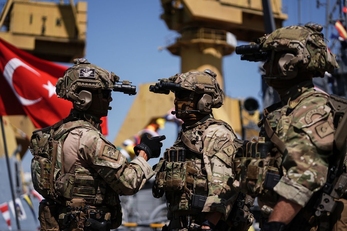 TurkishCentury's tweet image. ☪️ Soldiers of #Islam ― ⚓️ SAT/SAS Naval #SpecialForces 🇹🇷