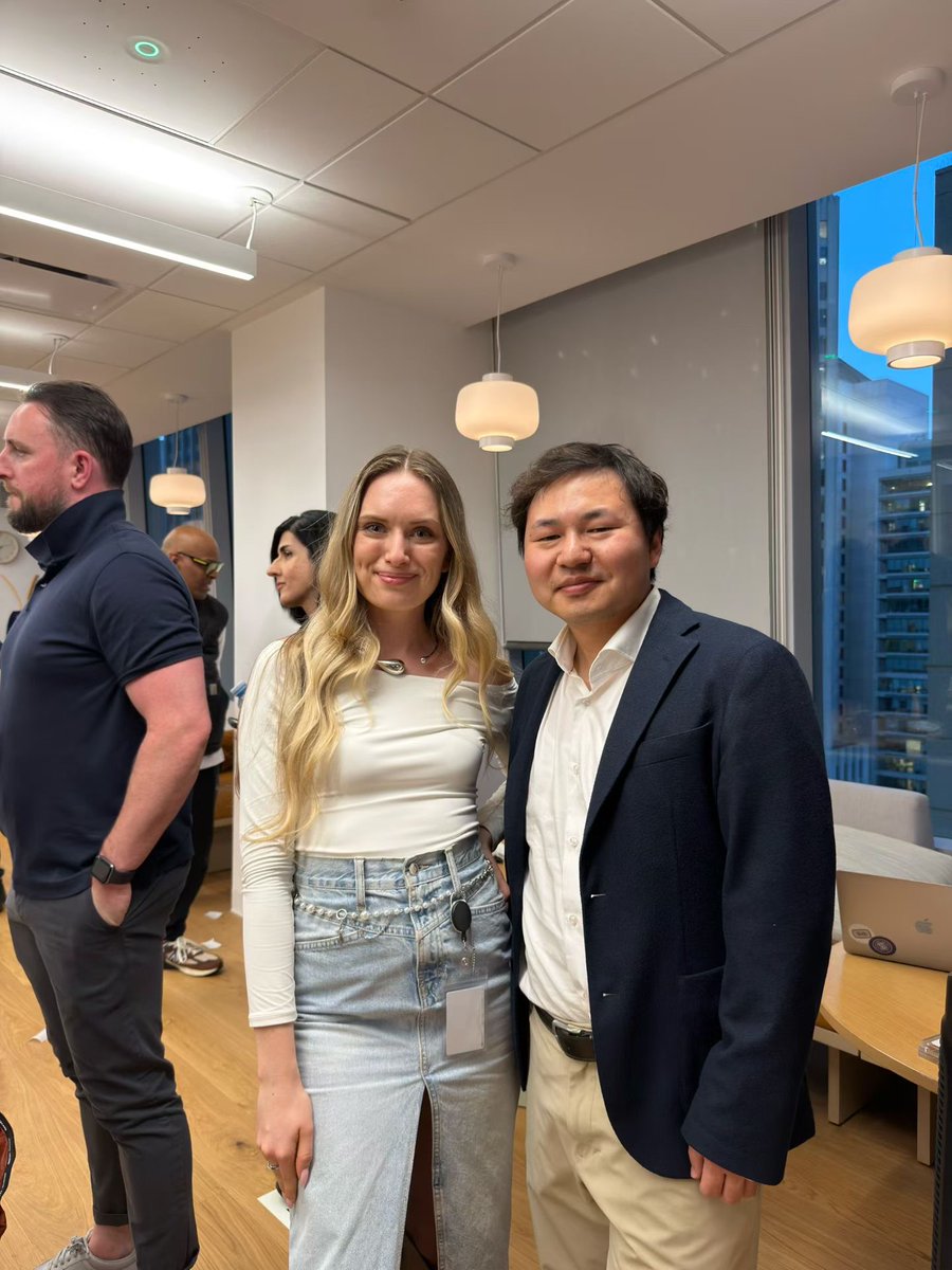 PaulFang tweet media