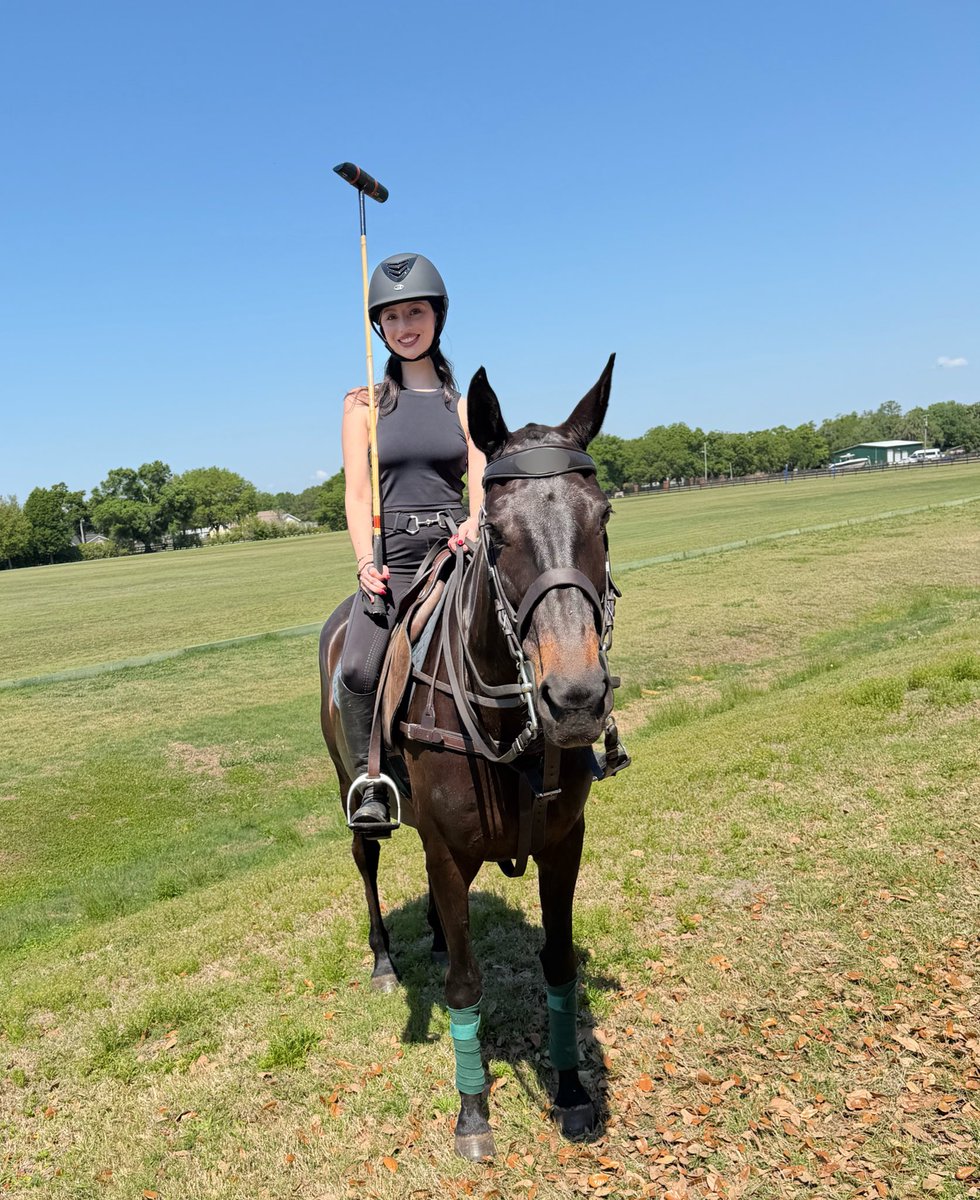 OwnerHailey tweet media