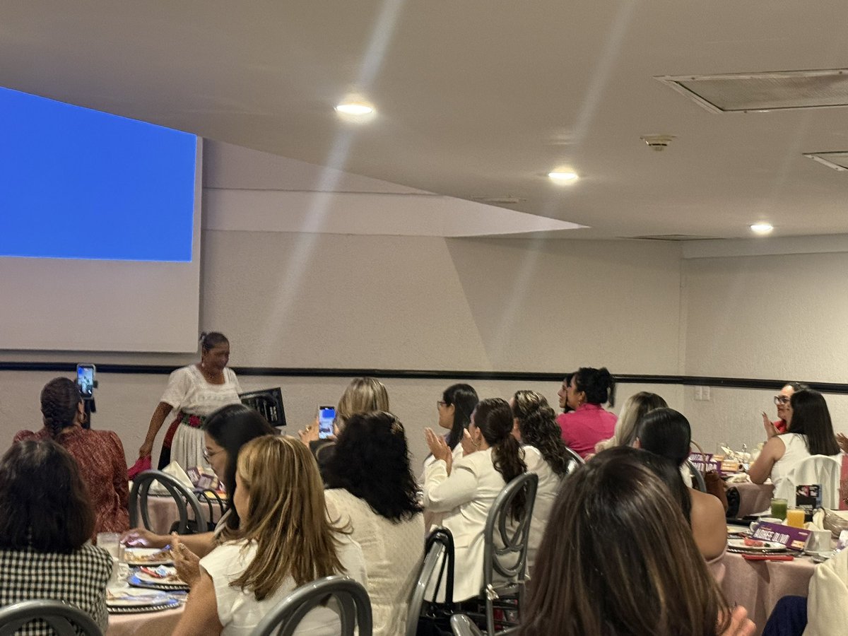 Omega Vázquez tweet media